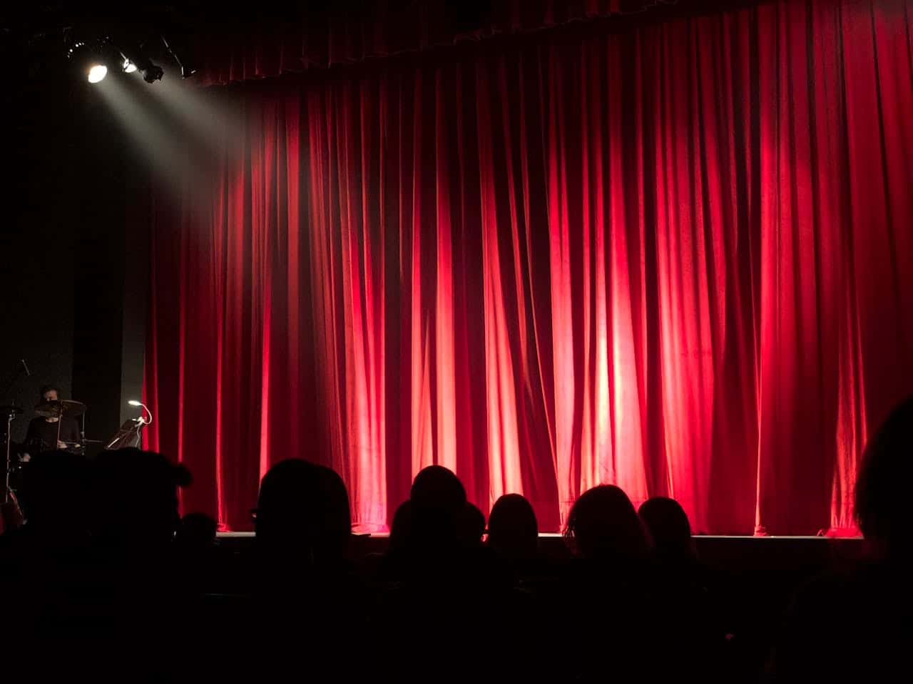 Stand up komičari koje morate pratiti